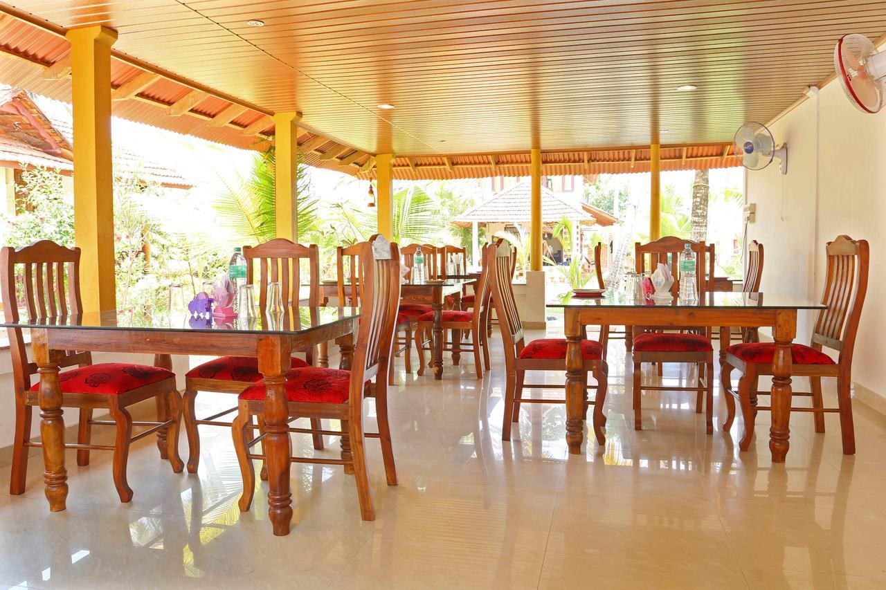 Alappuzha Pozhiyoram Ayurveda Beach Resort מראה חיצוני תמונה