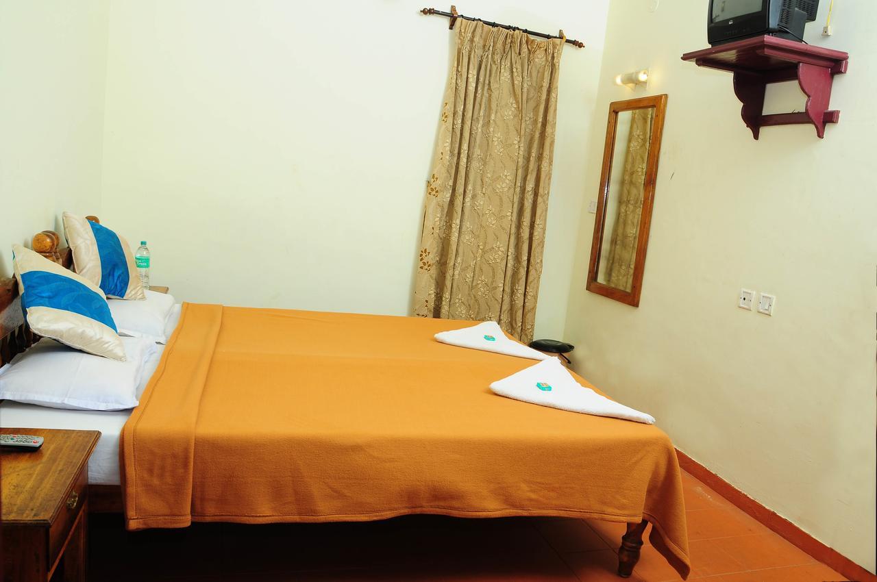 Alappuzha Pozhiyoram Ayurveda Beach Resort מראה חיצוני תמונה