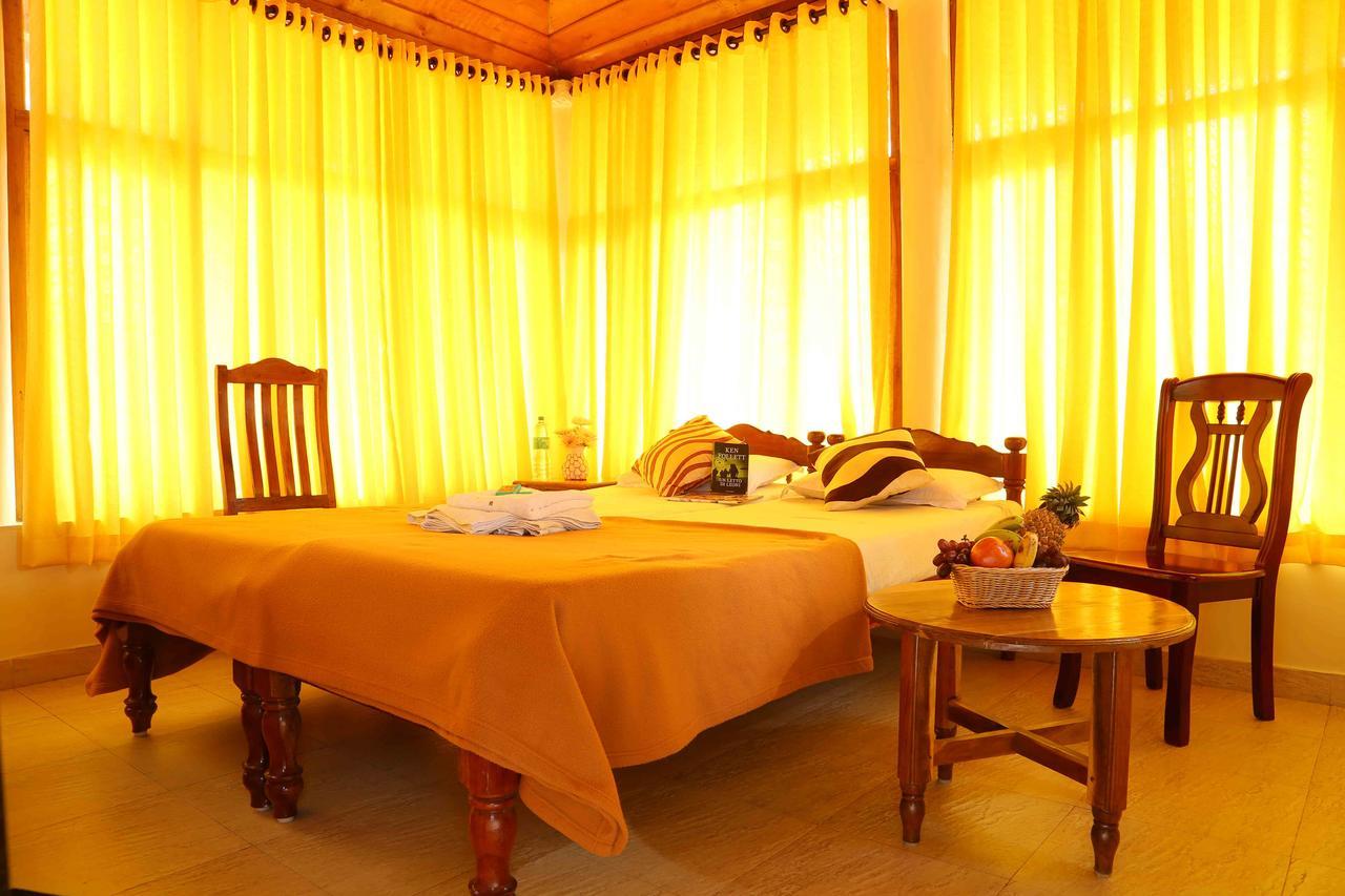 Alappuzha Pozhiyoram Ayurveda Beach Resort מראה חיצוני תמונה