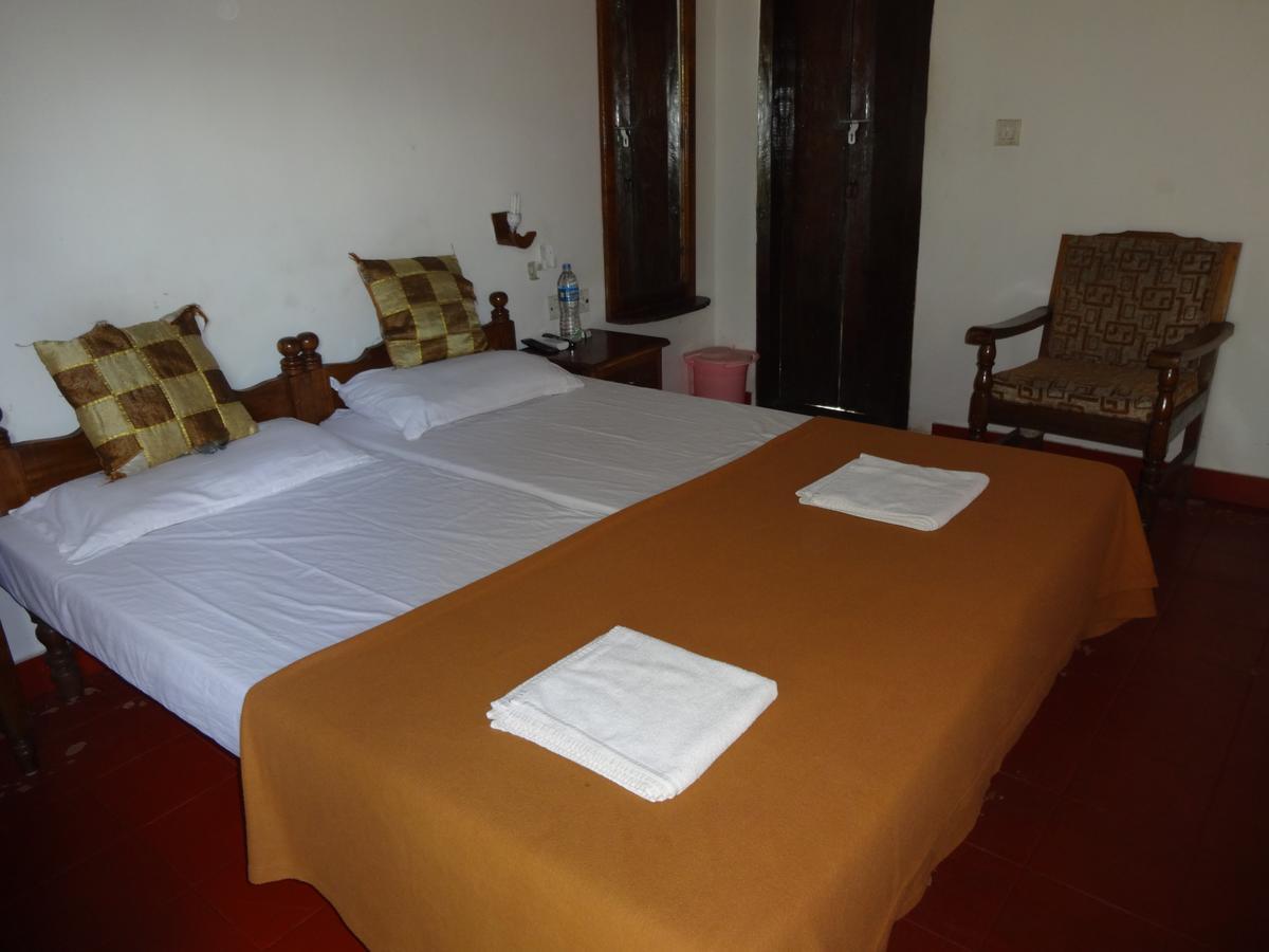 Alappuzha Pozhiyoram Ayurveda Beach Resort מראה חיצוני תמונה