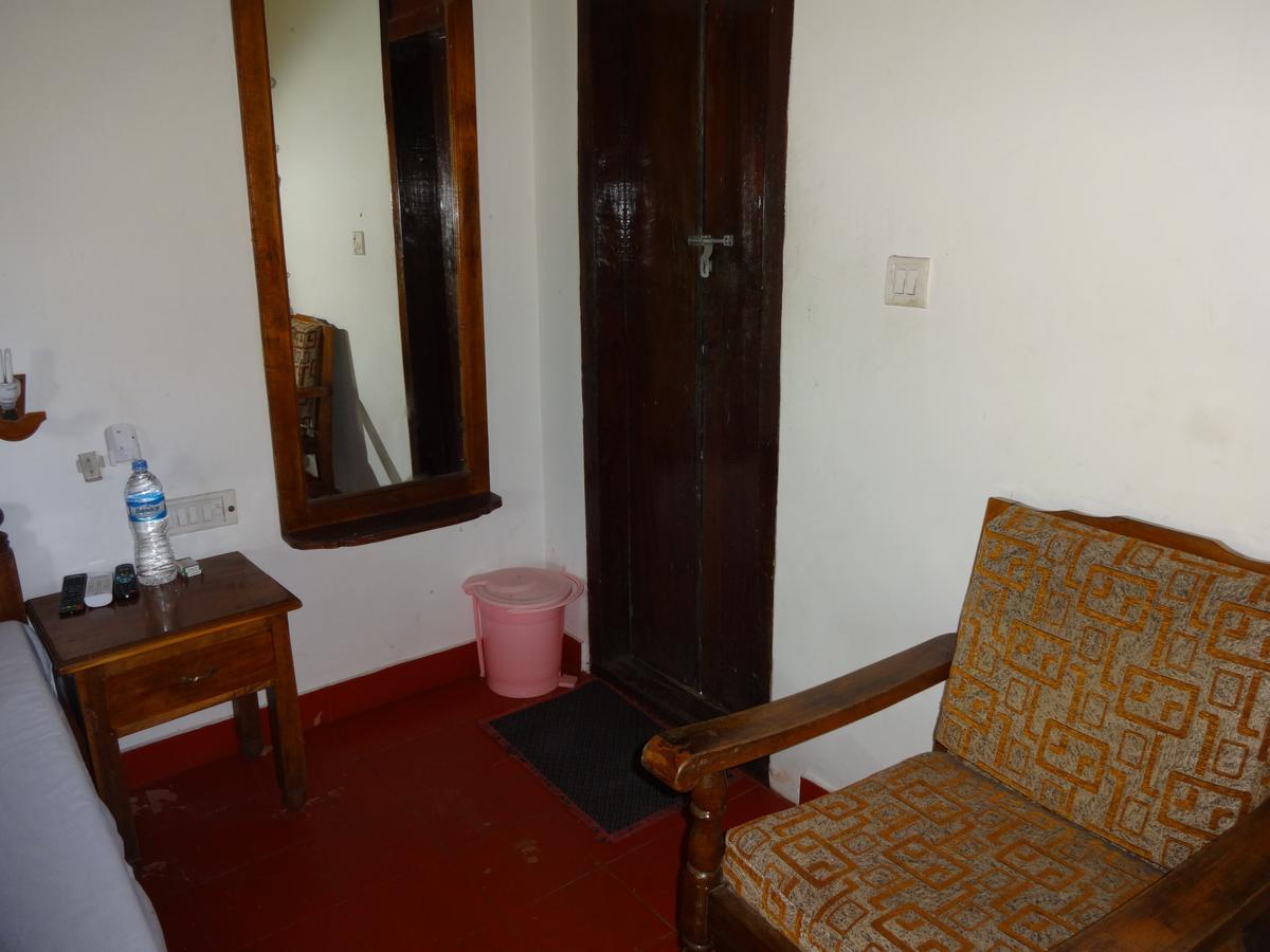 Alappuzha Pozhiyoram Ayurveda Beach Resort מראה חיצוני תמונה