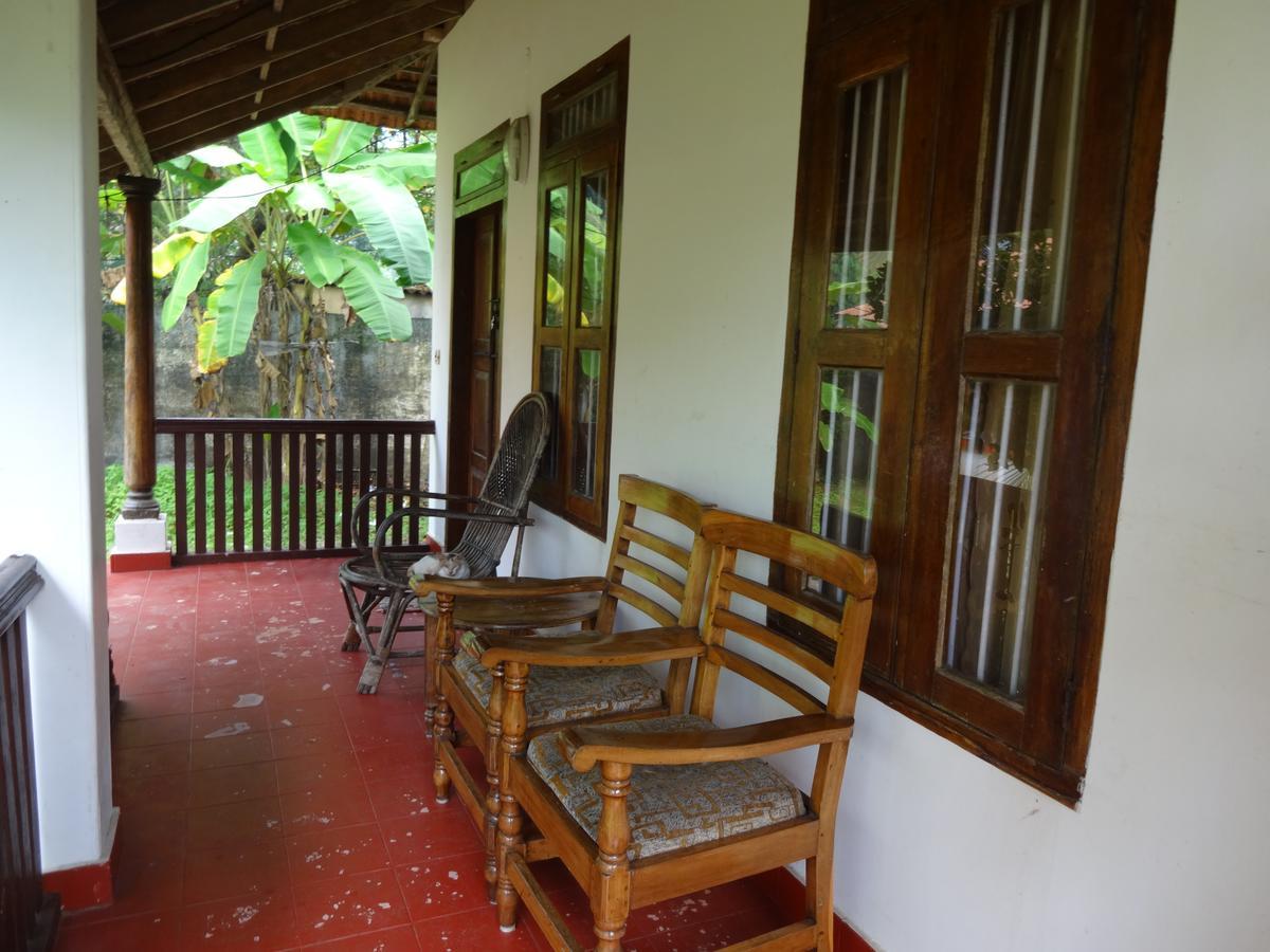 Alappuzha Pozhiyoram Ayurveda Beach Resort מראה חיצוני תמונה