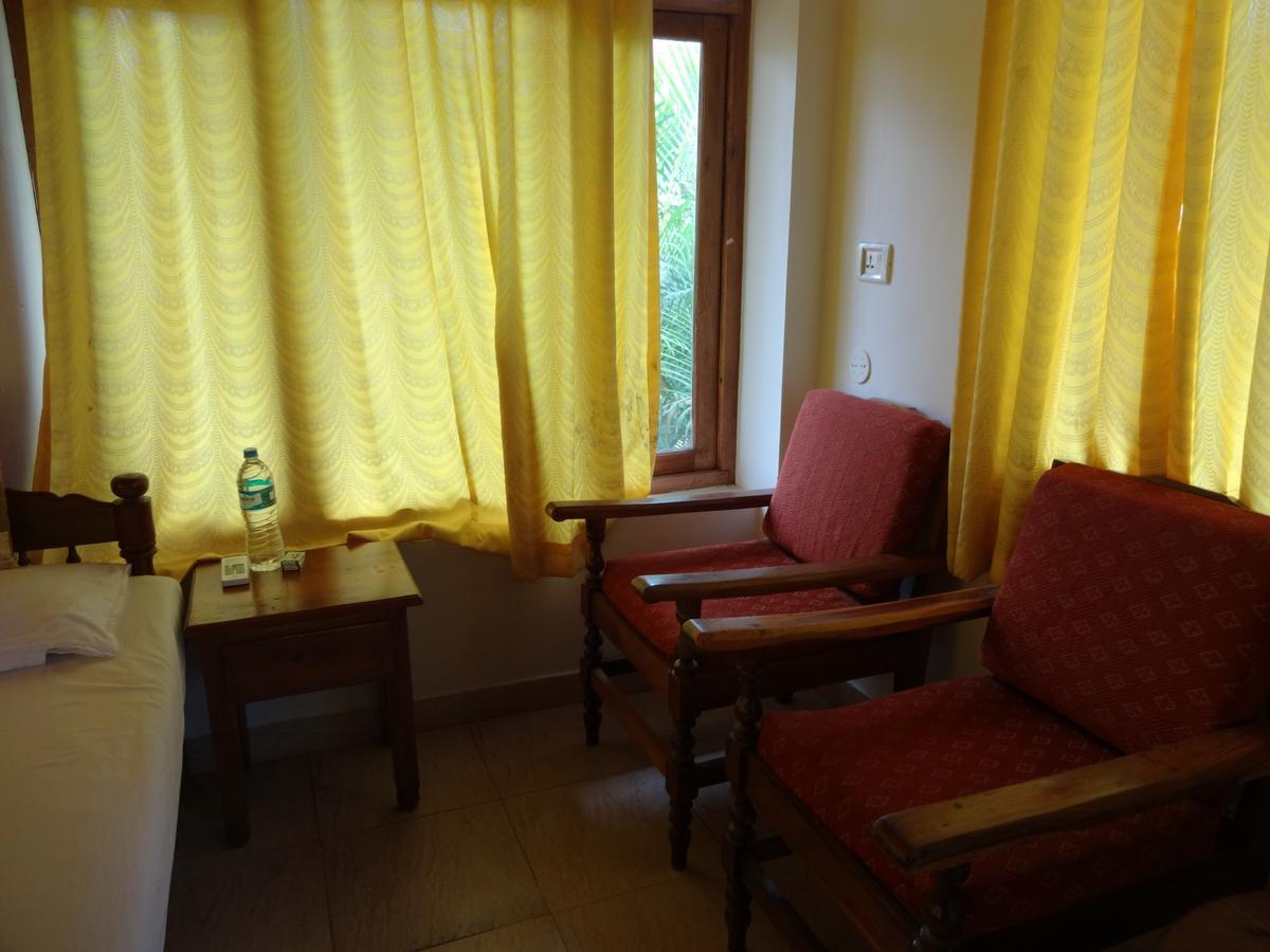 Alappuzha Pozhiyoram Ayurveda Beach Resort מראה חיצוני תמונה